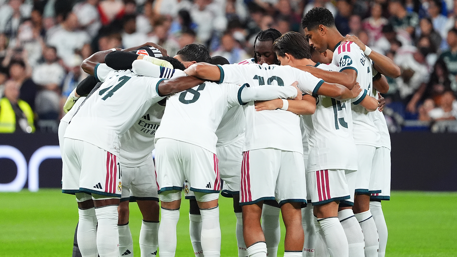 MADRID, SPAIN - OCTOBER 10: Players of Real Madrid huddle before the LaLiga EA Sports 2026/27 match between Real Madrid and Villarreal CF at Estadio Santiago Bernabeu on October 10, 2026 in Madrid, Spain. (Photo by Angel Martinez/Getty Images)